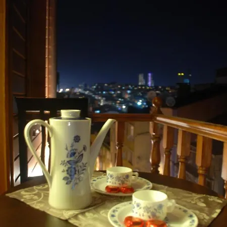 Adonis House Taksim *